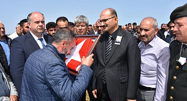 Şehit asker memleketinde törenle uğurlandı