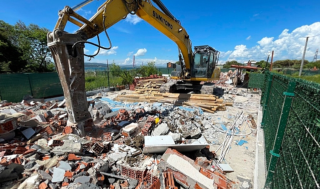 Suluca Köyü&#039;nde kaçak yapı yıkımı