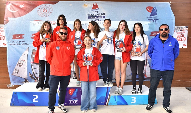 Yelkencilerden büyük başarı