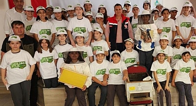 'Arılarla Geleceğe Uçalım, Balın Tadını Çıkaralım'