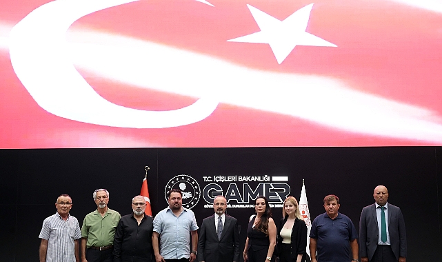 Çanakkaleli Gazeteciler Bülent Turan&#039;ı ziyaret etti