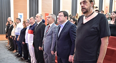 Erkek; "Öğrenci arkadaşlarımızın yanında olmaktan mutluyuz"