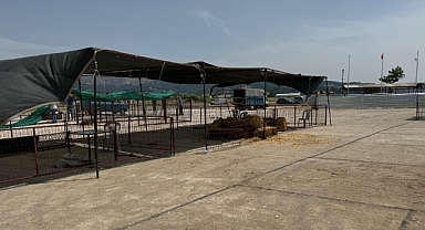 Kurban satış alanı hazır hale getirildi