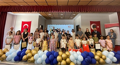 Öğrencilere ödülleri verildi