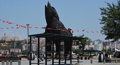 Çanakkale Belediyesi durakları yeniliyor
