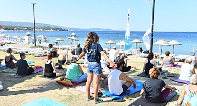 Çanakkaleliler yoga etkinliğinde buluşuyor