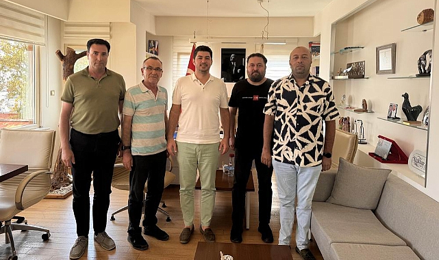 Gazeteciler Küçükkuyu Belediye Başkanı Gürel&#039;i ziyaret etti