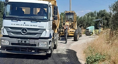 Köy yollarında onarım çalışması