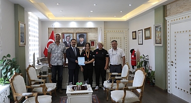 Özden'den Vali Aktaş'a ziyaret