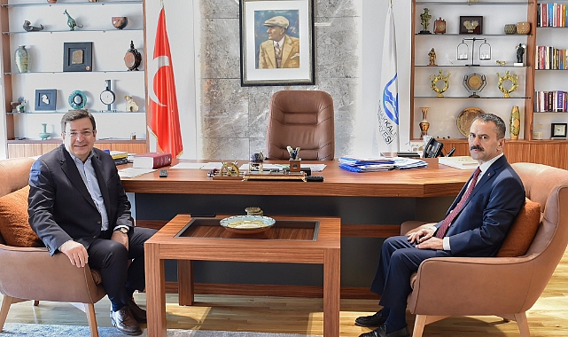 Vali Aktaş&#039;tan Başkan Erkek&#039;e veda ziyareti