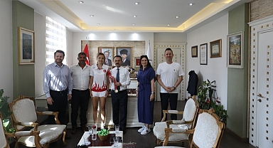 Vali Aktaş'tan Naz Albayrak'a tebrik