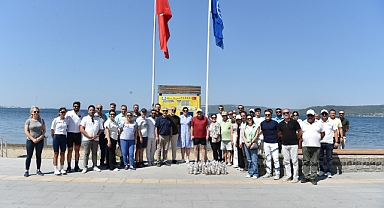 Yeni Kordon Barış Plajı'nda sahil temizlendi