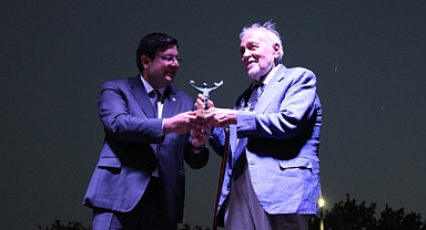 Prof. Dr. İlber Ortaylı Homeros Ödülü'nü aldı