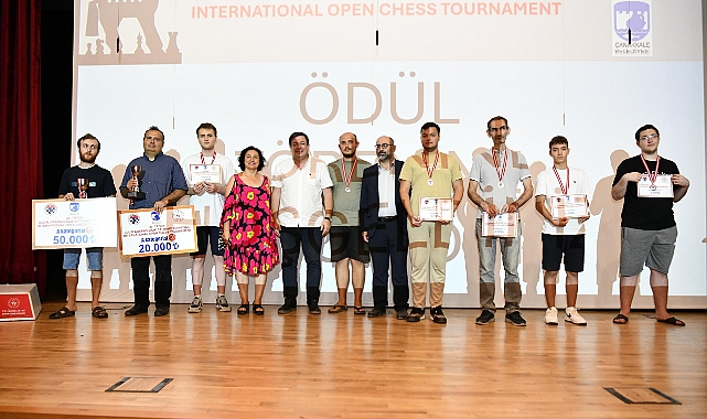 Satranç Turnuvası&#039;nda ödüller sahiplerini buldu
