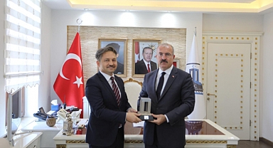 Bekir Çelen'den Vali Toraman'a veda ziyareti