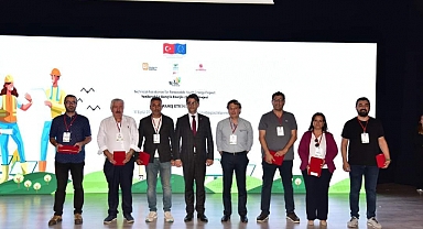 ÇOMÜ, yenilenebilir enerji eğitiminde gençlere yol gösteriyor