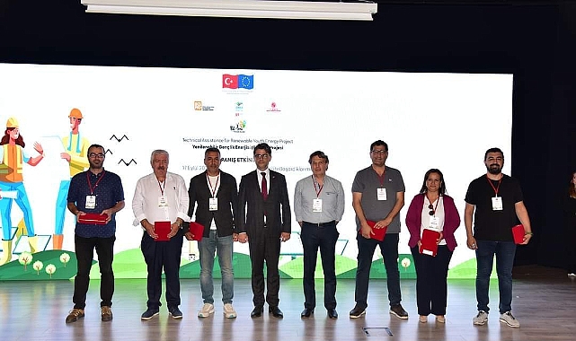 ÇOMÜ, yenilenebilir enerji eğitiminde gençlere yol gösteriyor