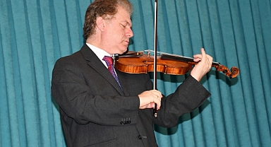 Dünyaca ünlü isim ÇOMÜ Nedime Hanım Konağında konser verdi