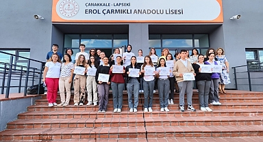 Lapseki Erol Çarmıklı Anadolu Lisesine Kalite Ödülü