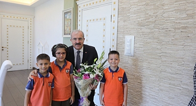 Vali Toraman öğrencileri ağırladı