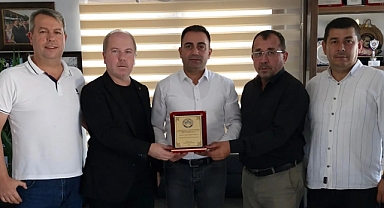 Biga Ticaret Borsası Yönetimi'nden Erdoğan'a teşekkür plaketi