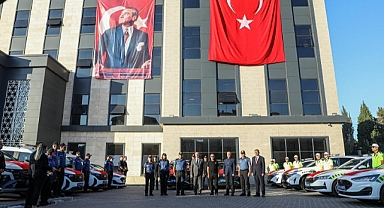 İl Emniyet Müdürlüğü'nde 10 yeni araç hizmete başladı