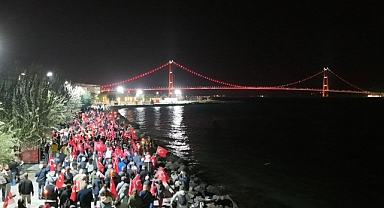 Lapseki'de Fener Alayı ile Cumhuriyet Coşkusu