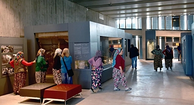 Troya Müzesi'nden şalvarlı davet