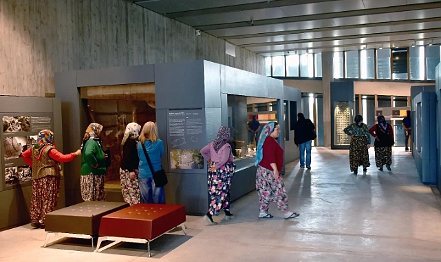 Troya Müzesi&#039;nden şalvarlı davet