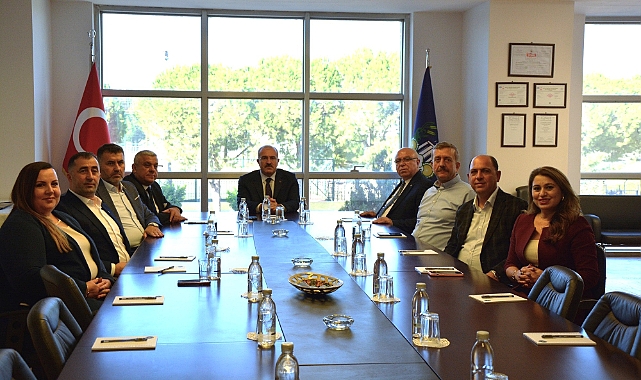 Vali Toraman&#039;dan Çanakkale Ticaret Borsası&#039;na ziyaret