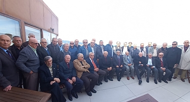 Emekli eğitim yöneticileri ‘Atam İzindeyiz’ kahvaltısında bir araya eldiler