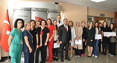 Hemşirelerin sertifika sevinci