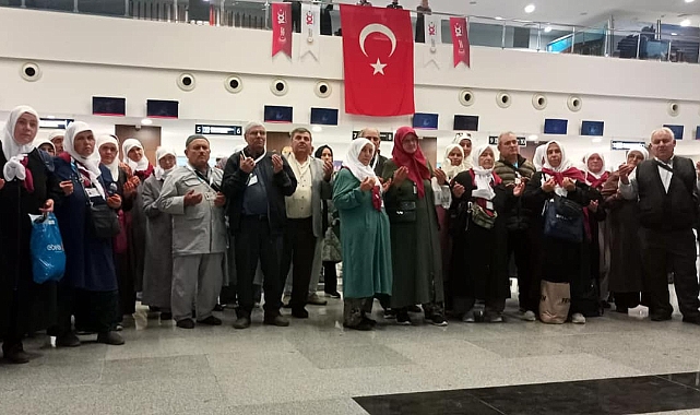 Umre kafilesi dualarla uğurlandı