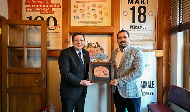 Başkan Muharrem Erkek&#039;ten Çanakkale Kent Konseyi&#039;ne ziyaret