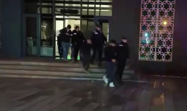 Çanakkale&#039;de 1 milyon dolarlık dolandırıcılık! Operasyonla yakalandılar!