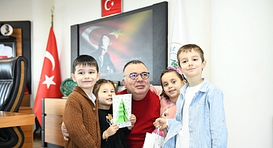 Miniklerden Başkan Arslan'a yeni yıl sürprizi