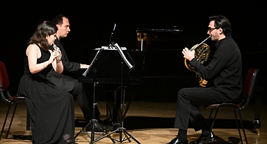 Dinleyicilere müzik ziyafeti sundular