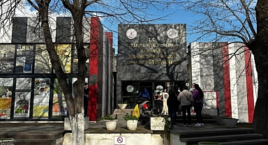 İl Halk Kütüphanesi vatandaşlara hizmet veriyor