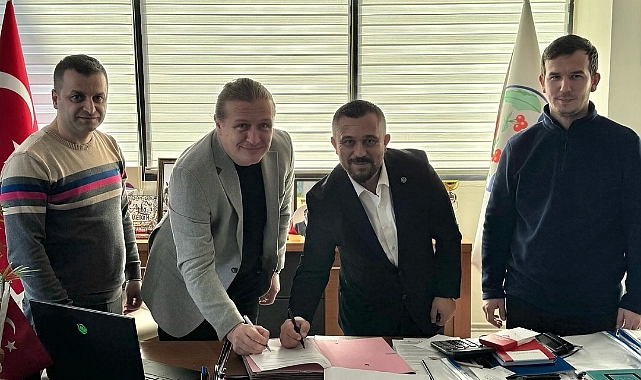 Lapseki Belediyesi&#039;nde emekçiyi sevindiren imza