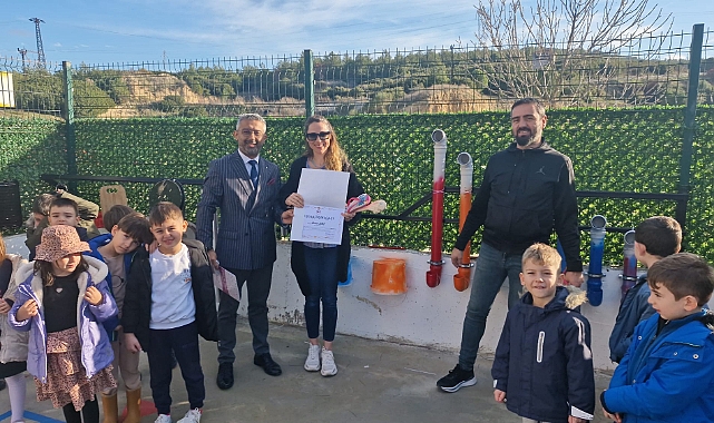 Öğrenciler atık malzemelerle Açık Hava Müzik Sınıfı kurdu