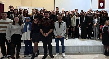 Öğrenciler projelerinin detaylarını anlattı