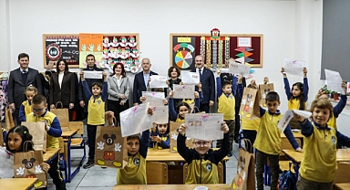 Öğrencilerin karne sevinci