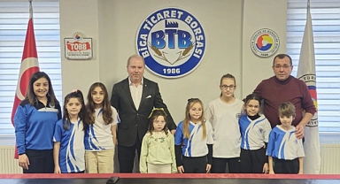 Ticaret Borsası yüzücüleri ödüllendirdi