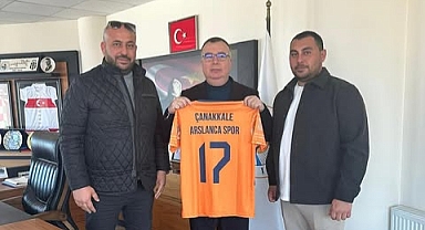 Arslancaspor'dan Başkan Arslan'a forma