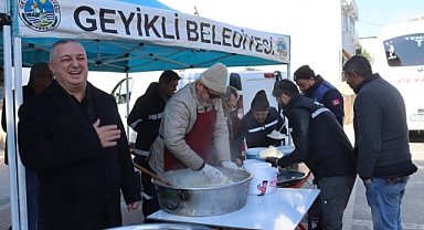 Geyikli Belediyesi'nden kandil ikramı