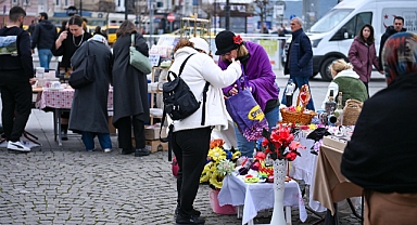 Sevgililer Günü Tasarım Pazarı'na yoğun ilgi