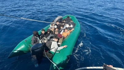 Ayvacık açıklarında 24 kaçak göçmen yakalandı