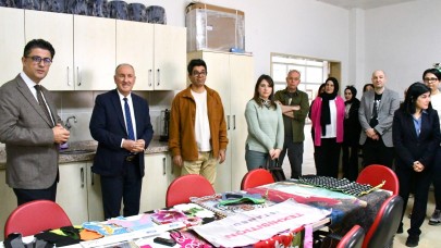 ÇOMÜ Güzel Sanatlar Fakültesi Nit Örme Atölyesi açıldı