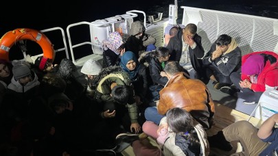 Ayvacık’ta 23 kaçak göçmen yakalandı