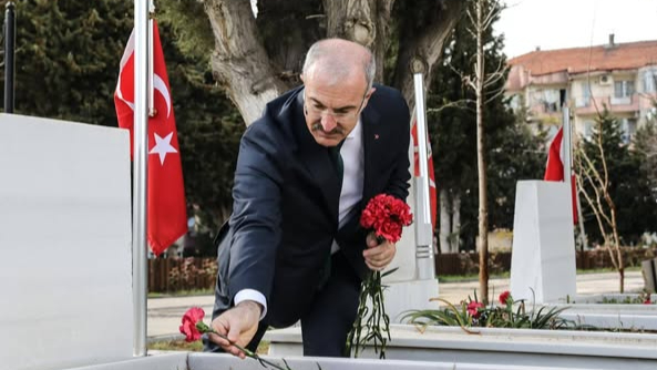 Vali Toraman’dan şehitlik ziyareti